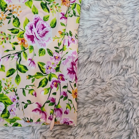 Express Spring Top - Picture 5 of 6